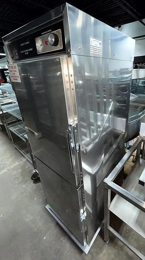 Used Henny Penny HC-900 Heated Holding Cabinet