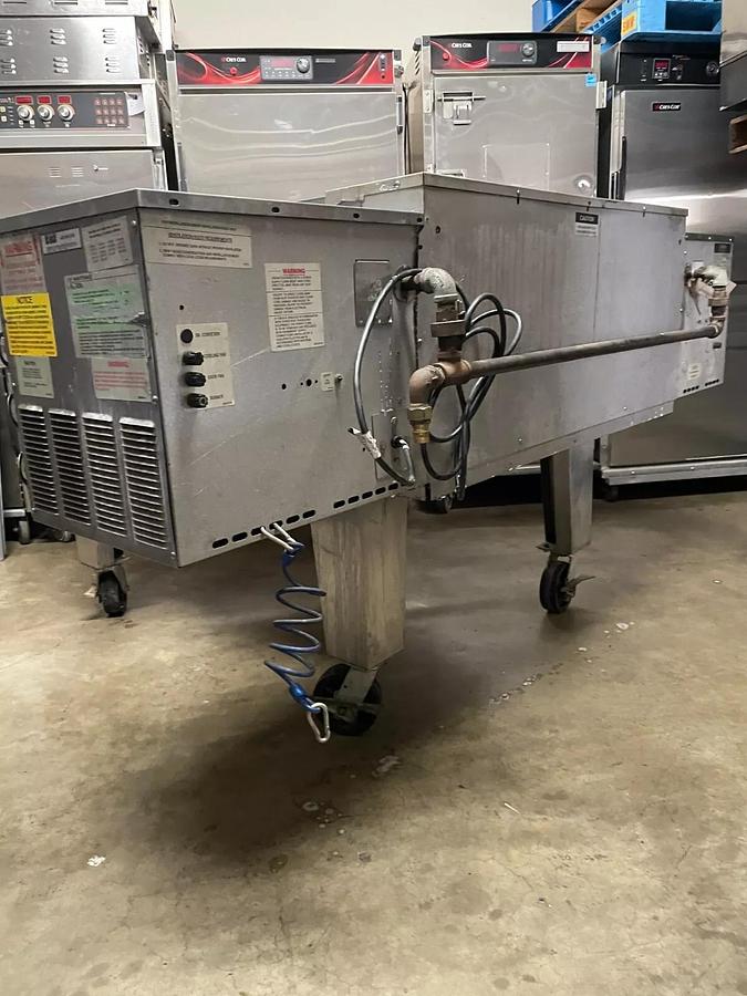 Used Lincoln Impinger 1600 - Single Deck 32" Gas Conveyor Pizza Oven w/Stand Casters