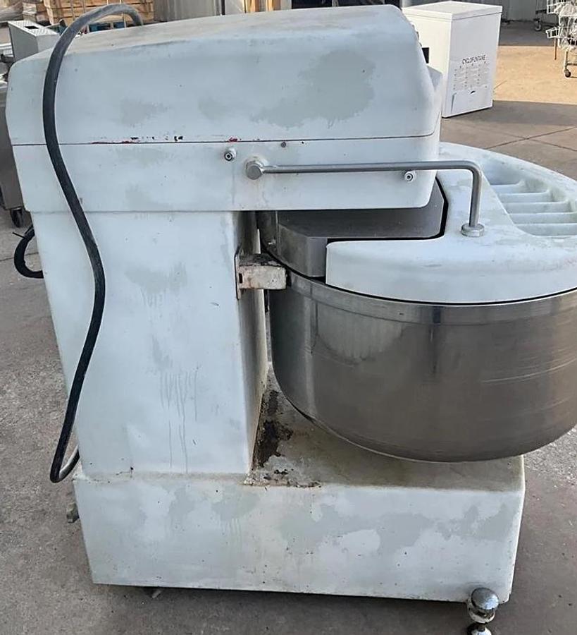 Used Lucks 80/100qt spiral dough mixer