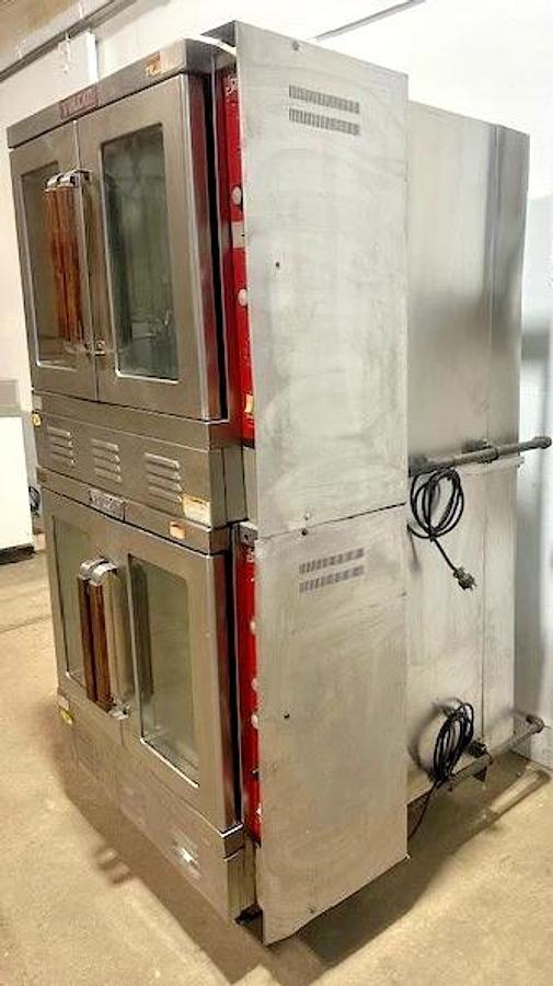 Used VULCAN SG1010T" COMMERCIAL N GAS DOUBLE STACK CONVECTION OVEN 
