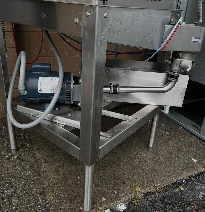 Used ALMOST BRAND NEW COMPLETED COMMERCIAL DISWASHING MACHINE SET