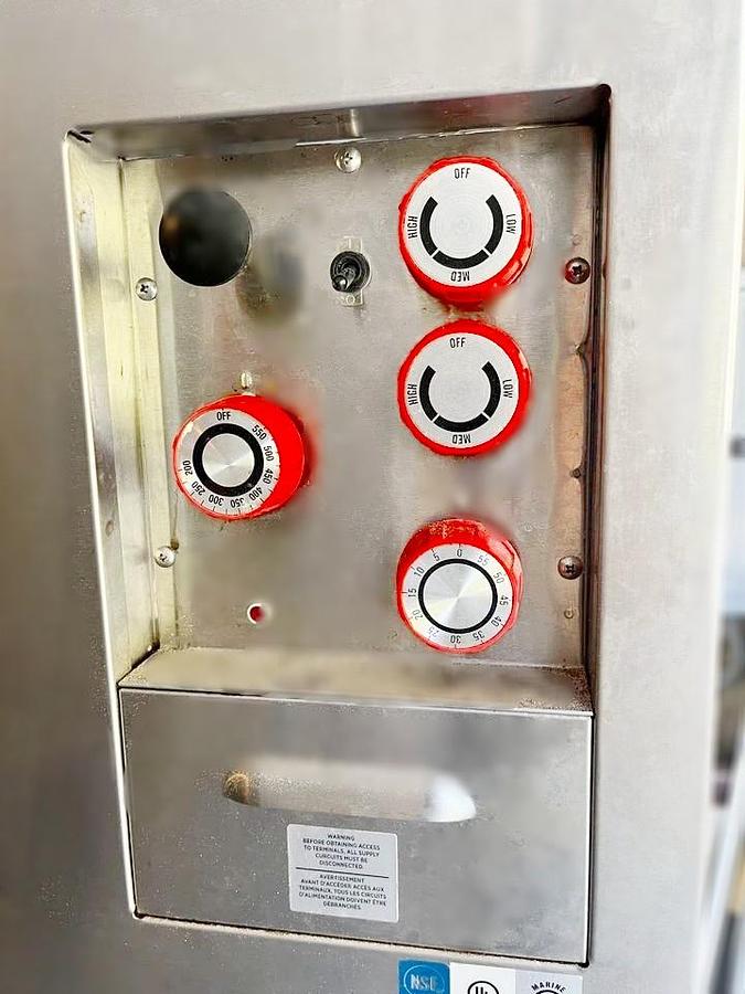 Used Lang D054B2 - Double Deck Oven (208V Phase 1 & 3) perfect for cottage bakery