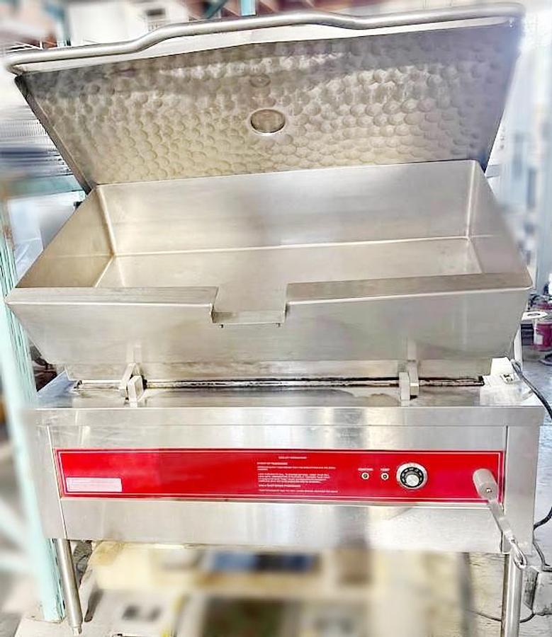 Used Crown Tilting Gas Skillet -  30 gallon