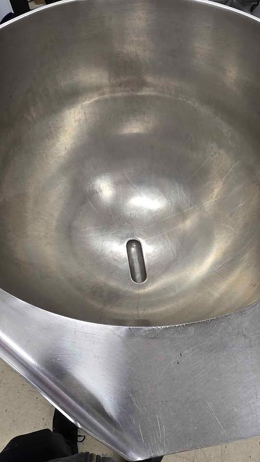 Used Groen Commercial Tilting 40 Gallon Kettle. Natural Gas