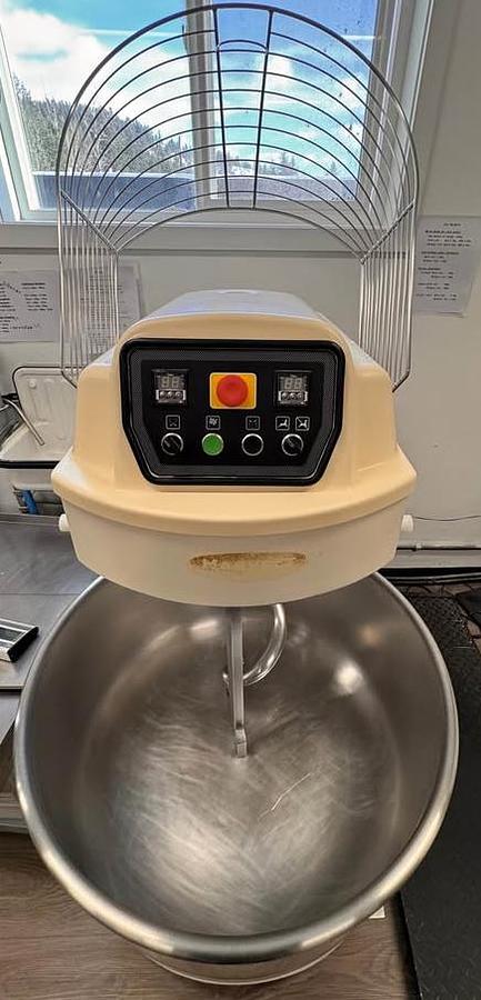 Used 80 KG. Heavy-Duty Bakery Mixer — Excellent Condition