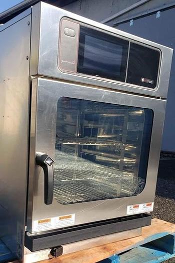 Used Details Condition Used – like new Henny penny combi steam oven used couple times Like Brand NEW size W 22" x D 26" x H 30" Elcteric 3 Phase 208 volt Henny penny combi steam oven
