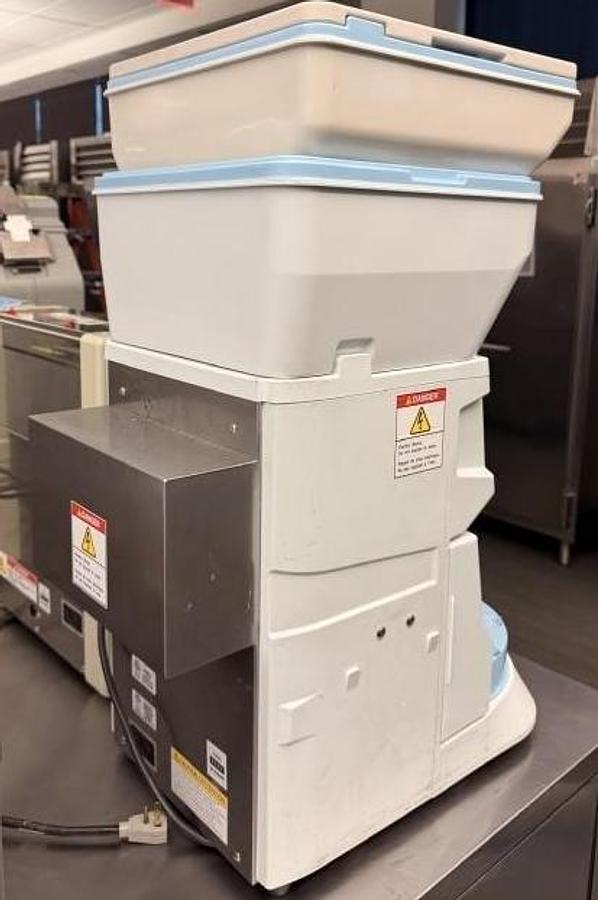 Used SUZUMO SUSHI MAKING MACHINE