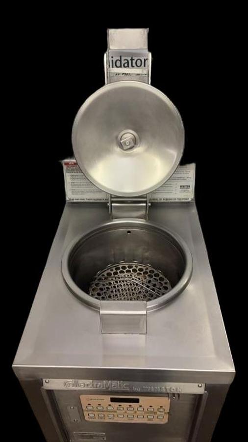 Used KFC Winston electric pressure fryer PFWPC6201CASJ - 2 available