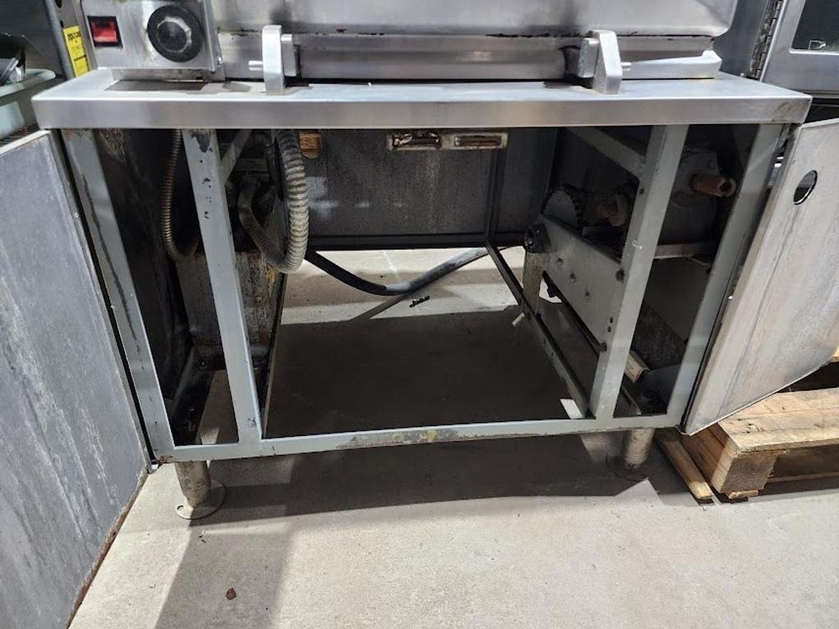 Used VULCAN VE30 ELECTRIC 30 GALLON TILTING SKILLET