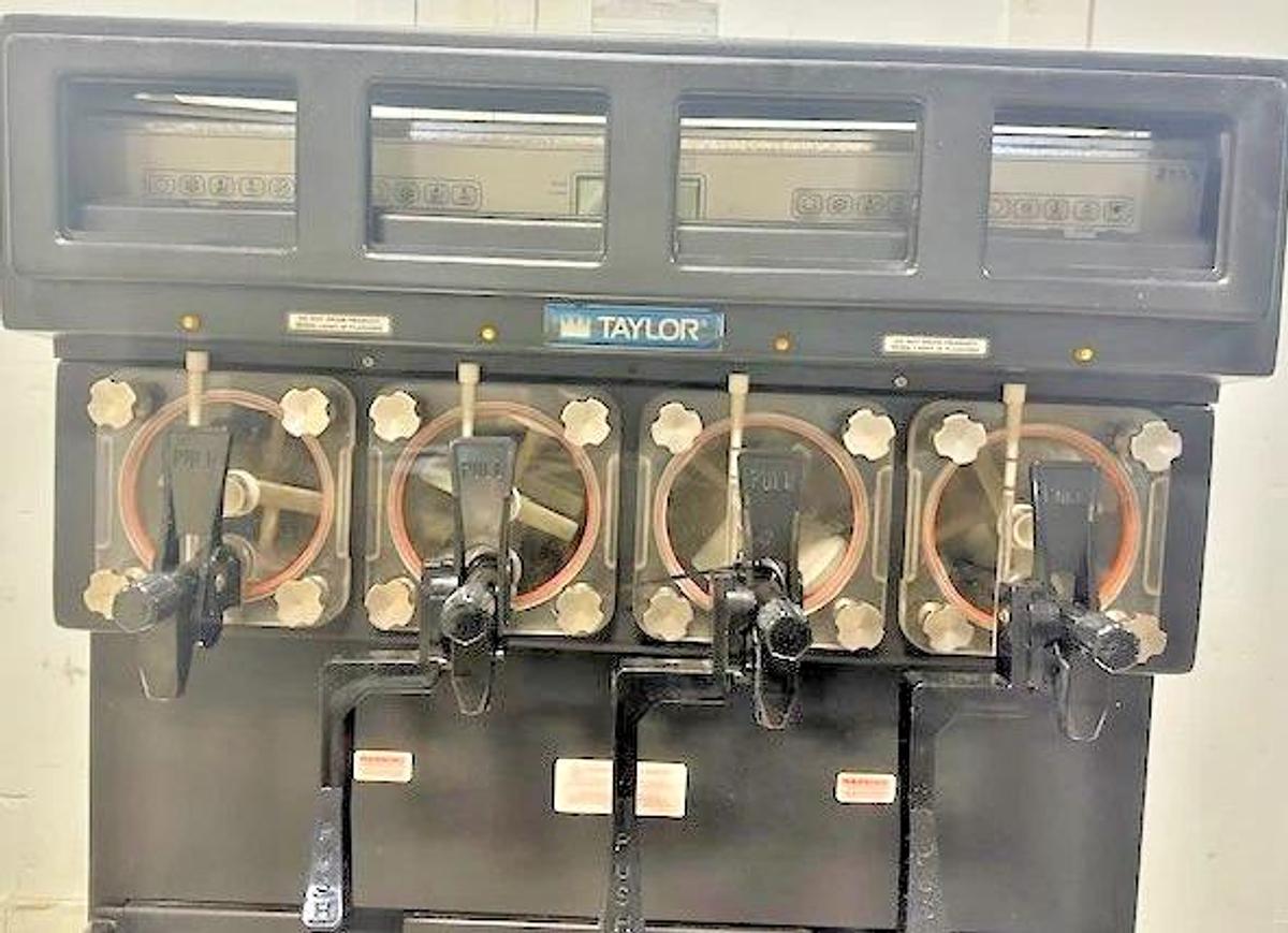 Used TAYLOR 349-27" W COOLED 4FLAVOUR CARBONATED FROZEN BEVERAGE SLUSHIE MACHINE 1PH