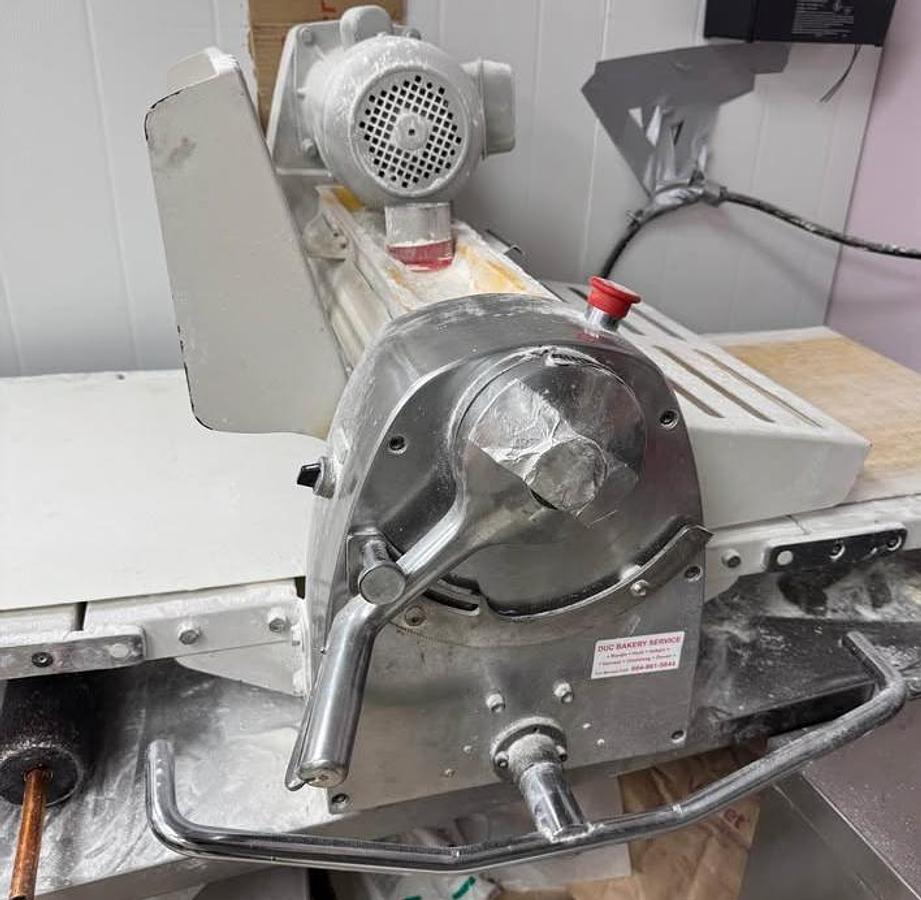 Used Jiawei Dough Sheeter - counter top model - SEE VIDEO