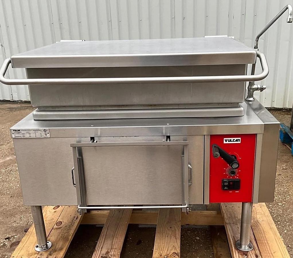 Used Vulcan 40 gallon electric tilt skillet