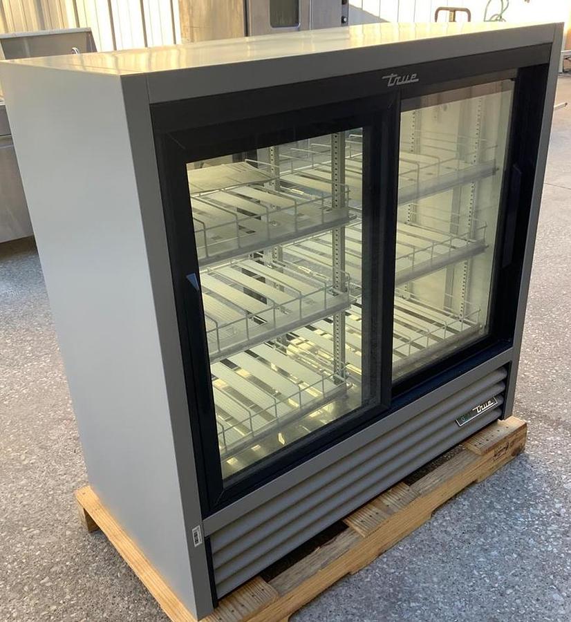 Used True 48" display case - Brand new