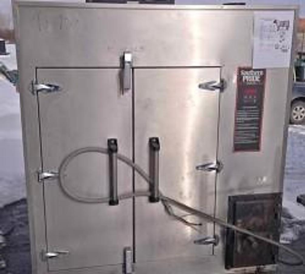 Used Southern Pride Electric Smoker Clean Inside 8 Rack Capacity SC-600SM