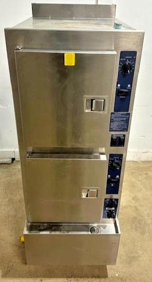 Used CLEVELAND 24CGA10.2" H.D COMMERCIAL STEAMCRAFT 10 PANS NATURAL GAS STEAMER