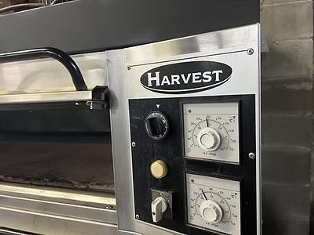 Used Harvest 3 Deck oven