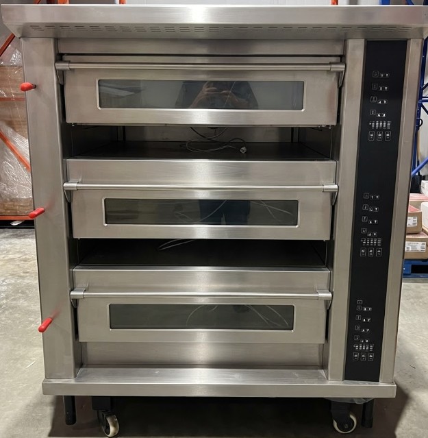 Used SINMAG 3 Deck 6 Tray Commercial Electric Deck Oven – Near new  conditiona 2023