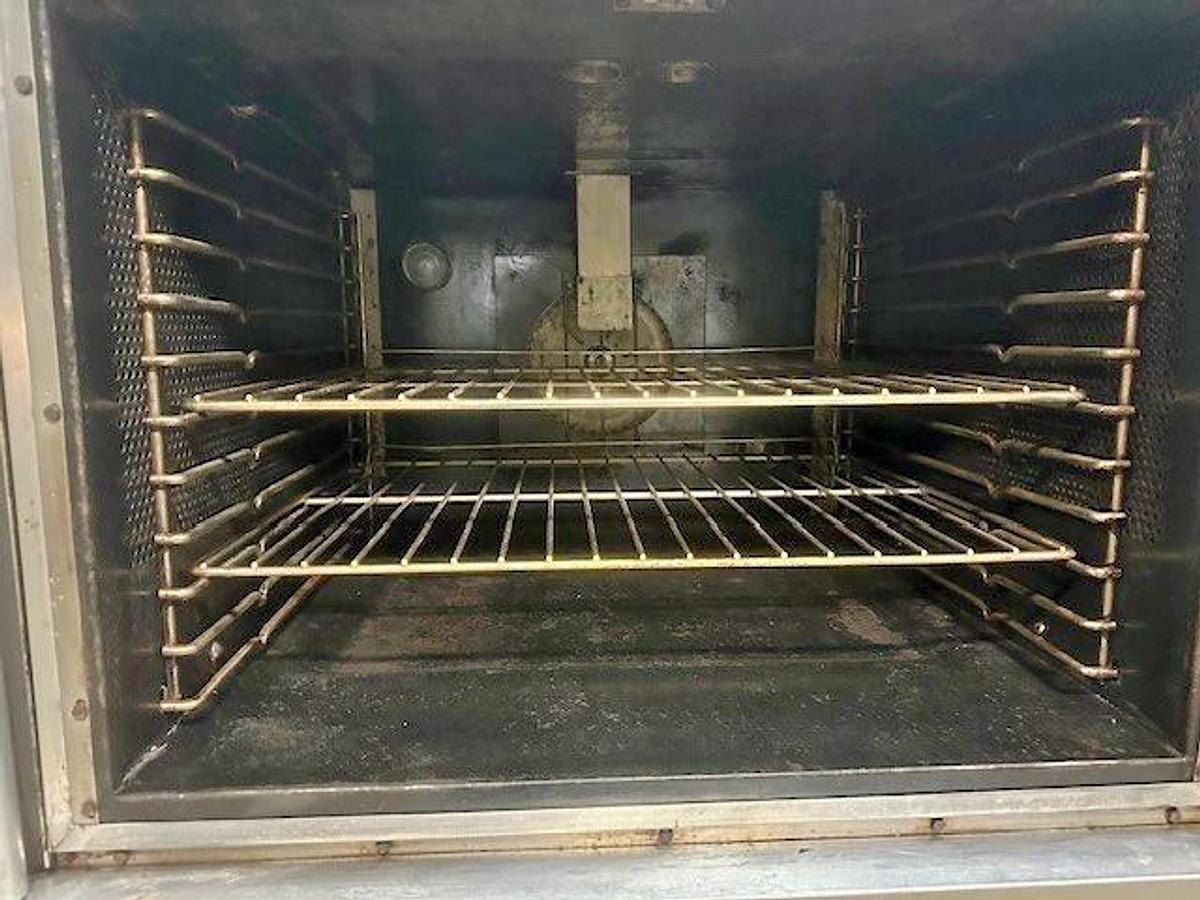 Used VULCAN SG1010T" COMMERCIAL N GAS DOUBLE STACK CONVECTION OVEN 