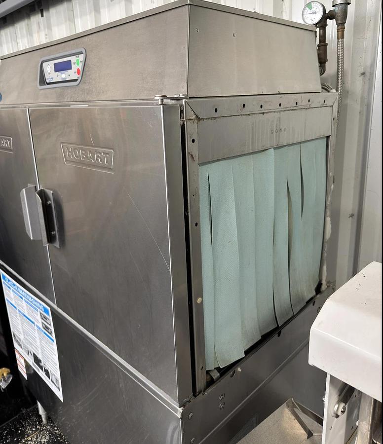 Used Hobart CL44E Commercial Dishwasher Conveyor Dishwasher Rack-Type