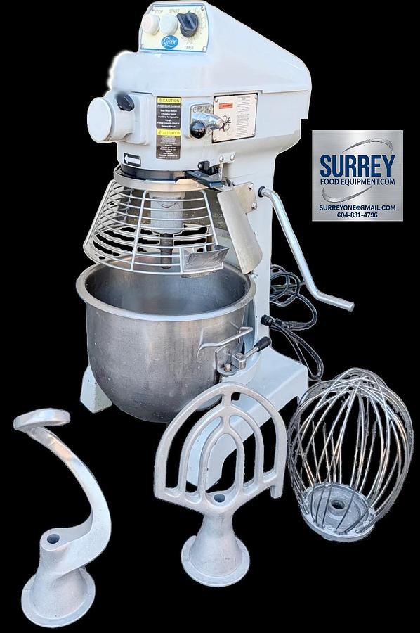 Used Globe SP20 Mixer with 3 Attachments