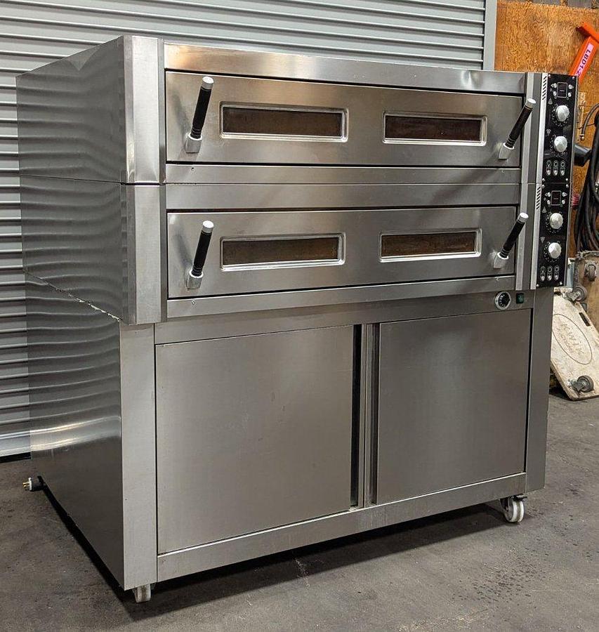 Used  Fornitalia 2-Chamber Electric Pizza Oven w/Warm Cabinet