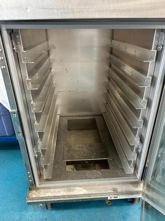 Used HENNY PENNY HHC-90 * HEATED SMARTHOLD GLASS-DOOR CABINET ON CASTERS