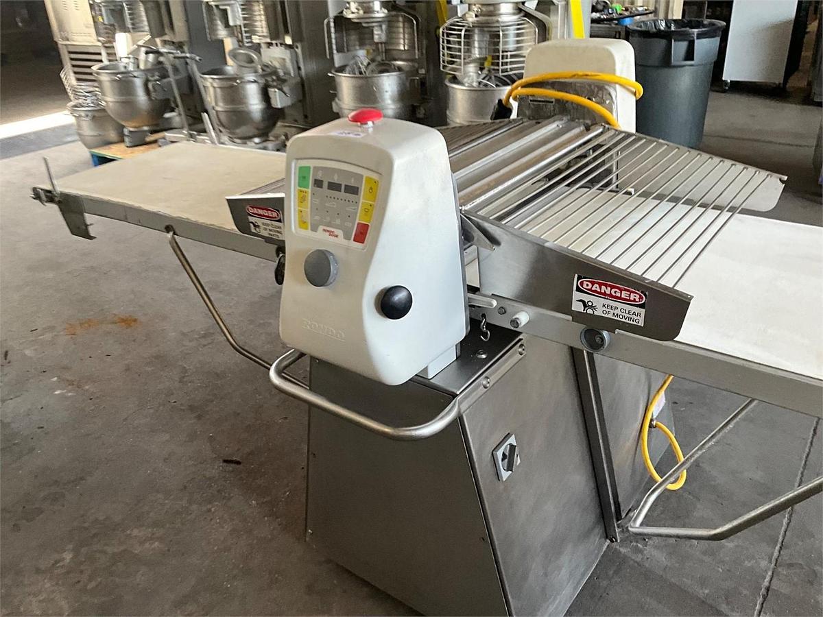 Used Rondo SFS611 butterfly laminator sheeter