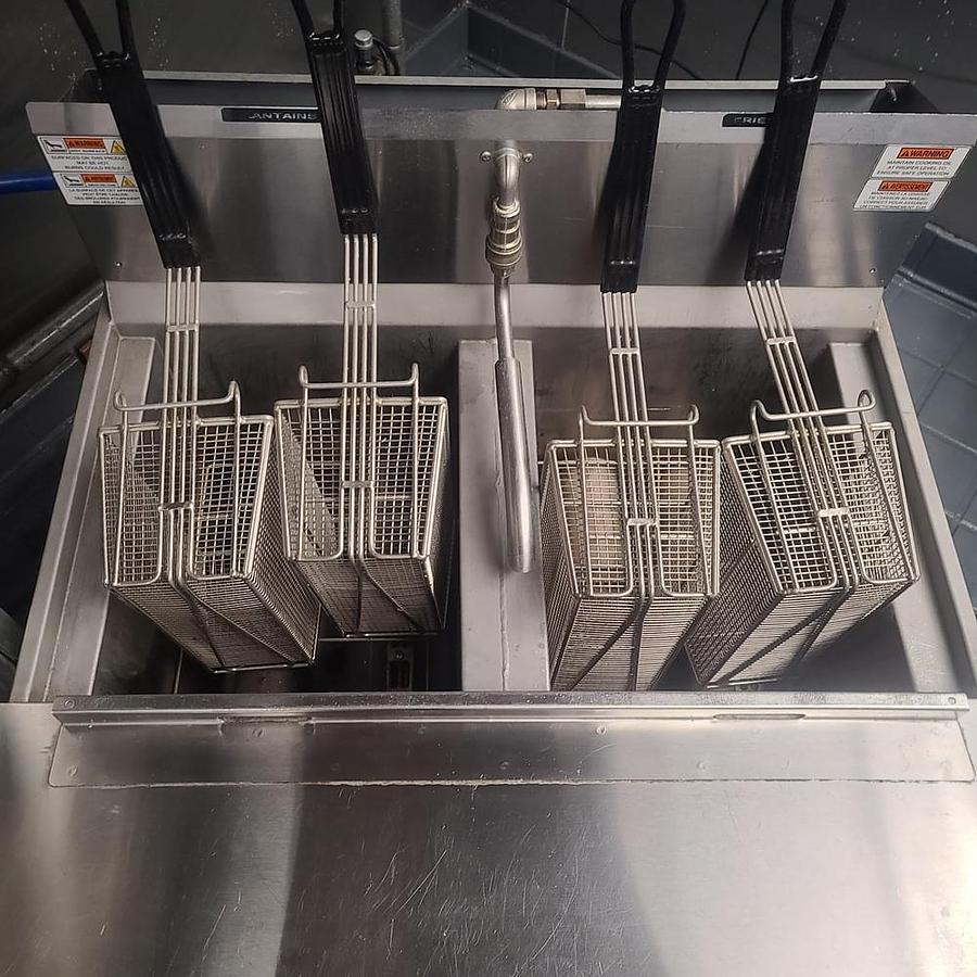 Used HENNY PENNY OFG 322-2 Well Gas Open Fryer - 6 MONTHS OLD