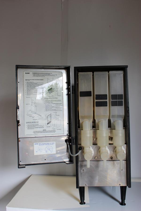 Used Bunn FMD Fresh Mix Dispenser with 3 Hoppers