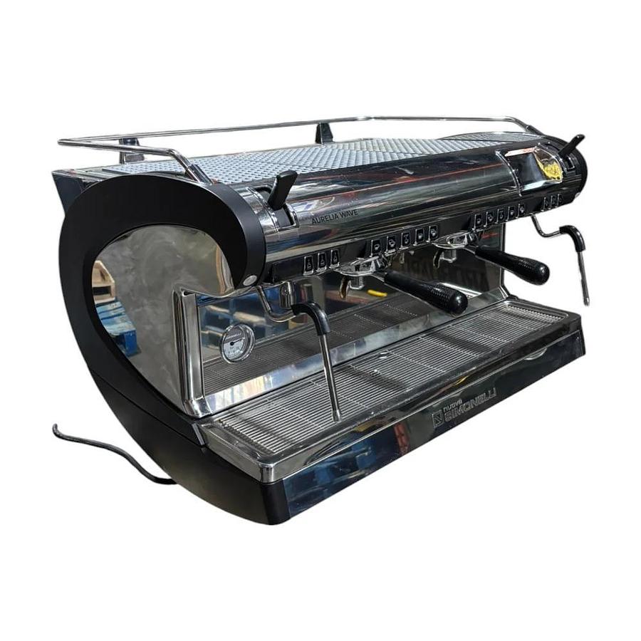 Used Nuova Simonelli - Aurelia Wave Digit 2GR Espresso Machine - warranty
