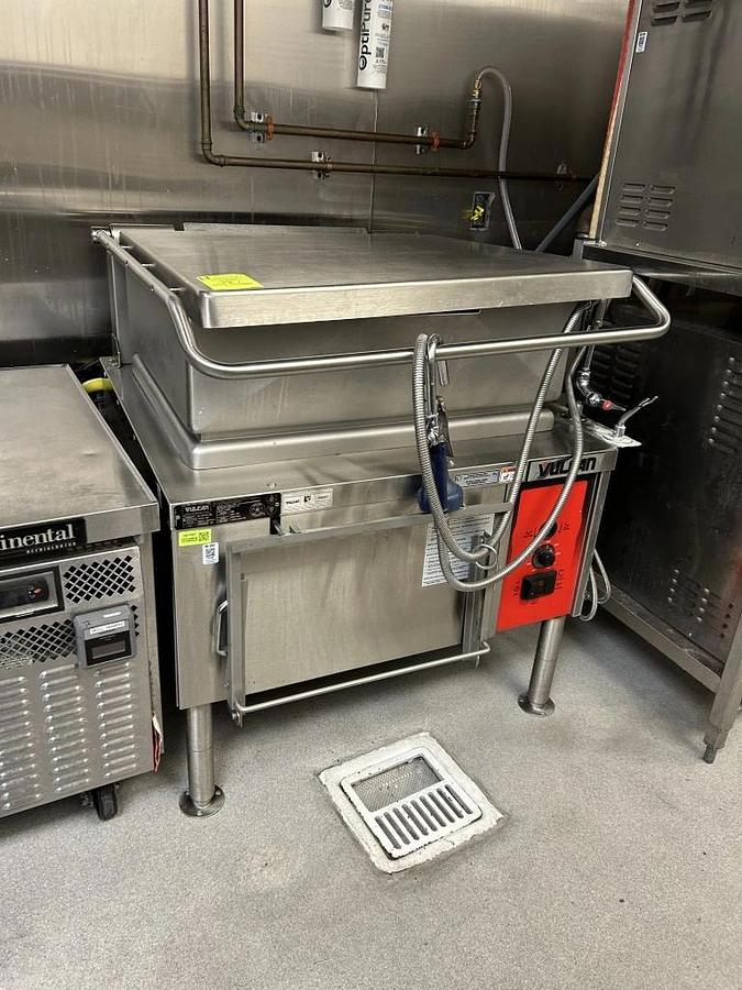 Used 2020 VULCAN VG30 NATURAL GAS TILT SKILLET