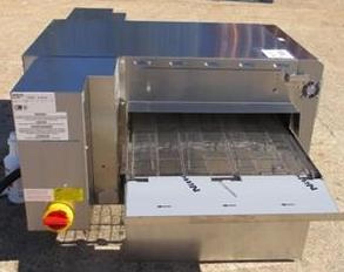 Used Ovention Converyor Oven Model C2000 - looks like new 