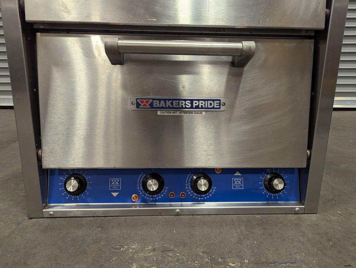 Used Bakers Pride P44-BL Brick Lined Countertop Electric Pizza Oven - PERFECT FOR PIZZA 