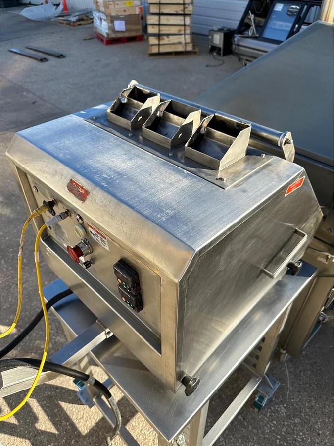 Used Be&sco Beta Max tortilla press and oven