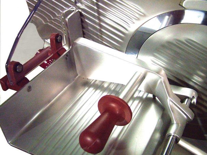 13-inch Gear-Driven Slicer with 0.47 HP Motor