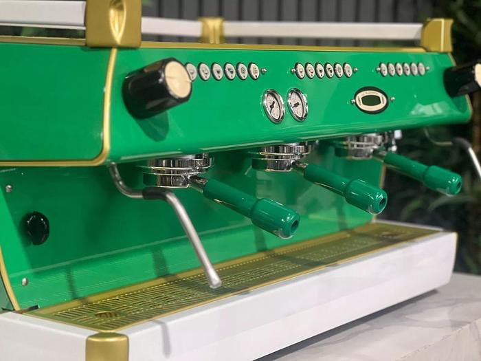 Refurbished LA MARZOCCO GB5 3 GROUP ESPRESSO COFFEE MACHINE GREEN, WHITE & GOLD COMMERCIAL
