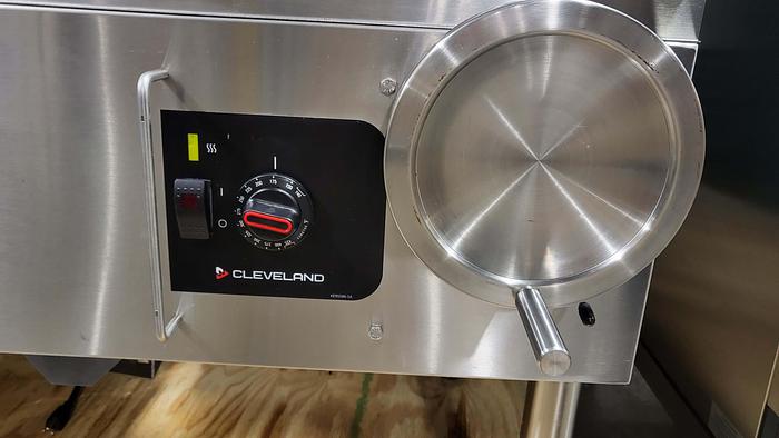 Refurbished Cleveland SGL30TR Gas Tilting Skillet