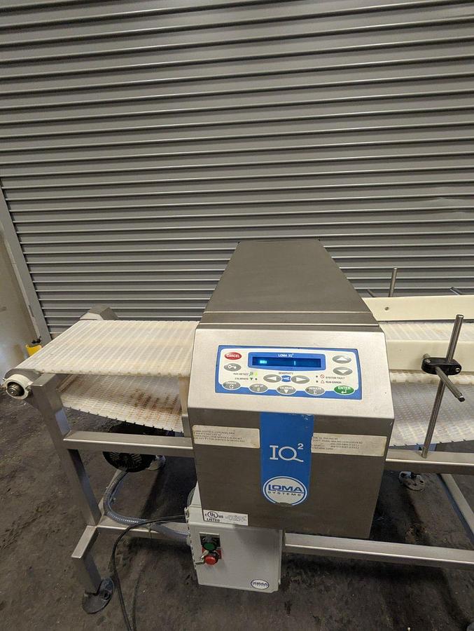 Used  Loma IQ2 Metal Detector