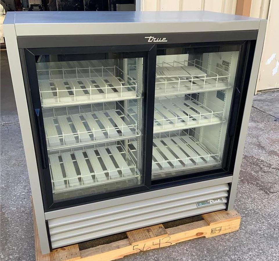 Used True 48" display case - Brand new