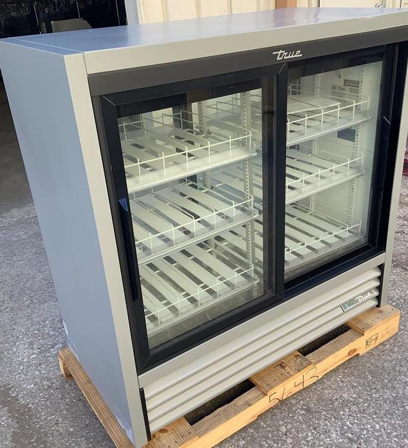 Used True GDM-41CPT  - 48" DISPLAY COOLER -BRAND NEW - 8 Available