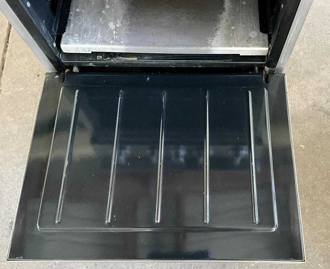 Used Imperial IR-4-E 24" commercial 4 Element Electric Range w/ Standard Oven