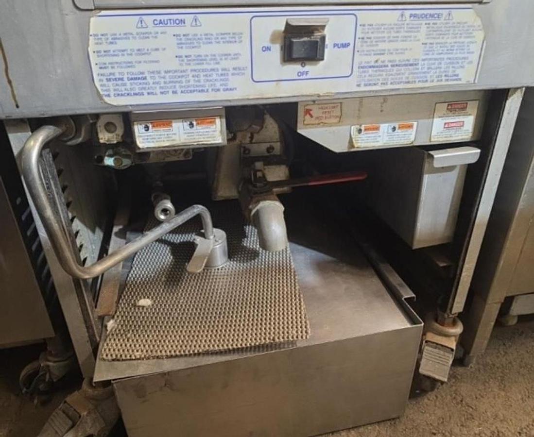 Used Henny Penny pressure fryer