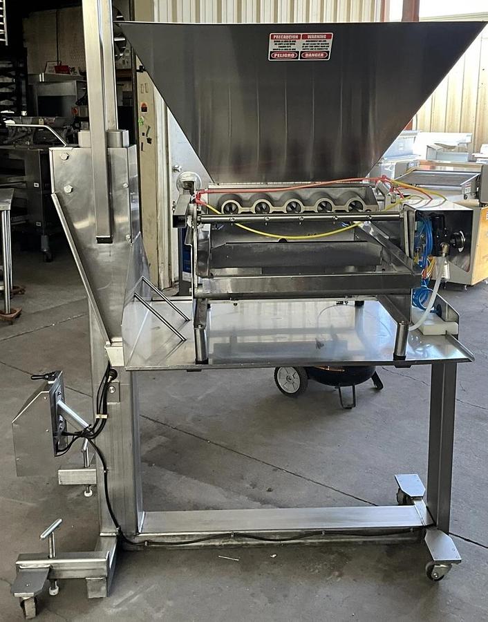 Used Hinds-Bock 5P-08WT 5-Piston Tabletop Automatic Bakery Muffin Batter Depositor