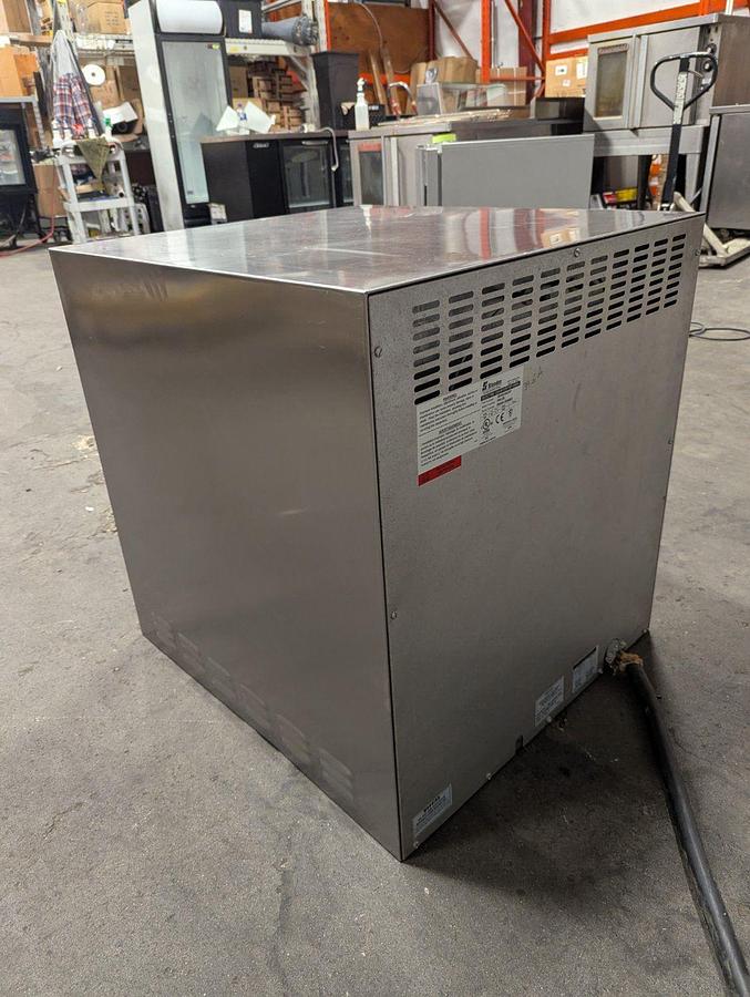 Used Bakers Pride P44-BL Brick Lined Countertop Electric Pizza Oven - PERFECT FOR PIZZA 
