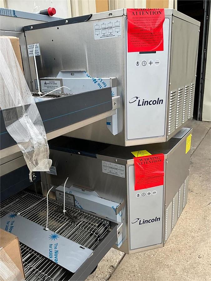 Used 2 stack Lincoln Impinger gas 1600 conveyor oven - NEAR NEW CONDITION