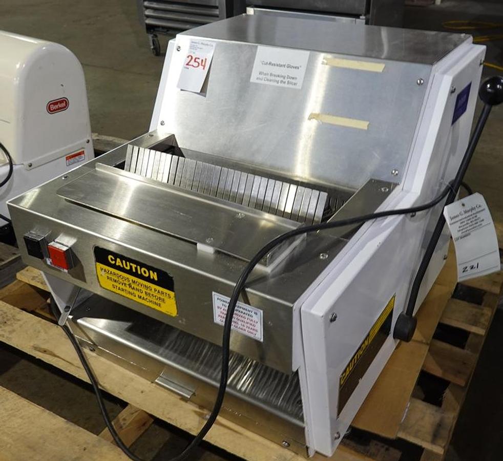 Used OLIVER 711 - BREAD SLICER 