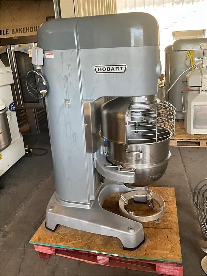 Used Hobart M802 80qt dough mixer