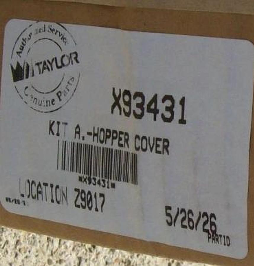 Used NEW Taylor Double Head Milk Shake / Frosty Machine 359-33 - With Light Damage
