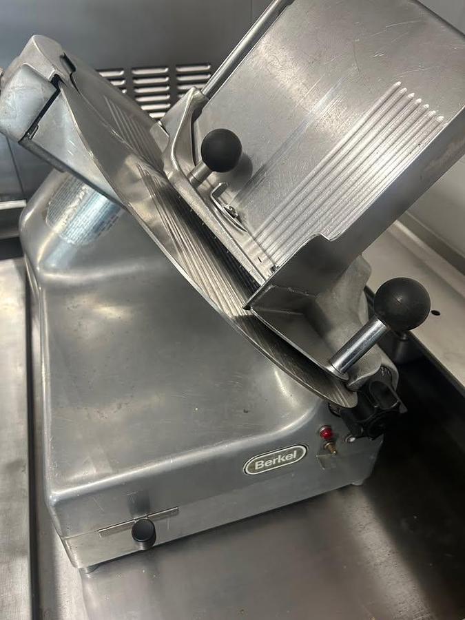 Refurbished Berkel Automatic Deli Meat Slicer -see video