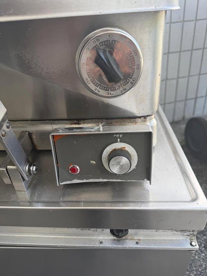Used Market Forge Tilting Skillet - electric 1 or 3 phase